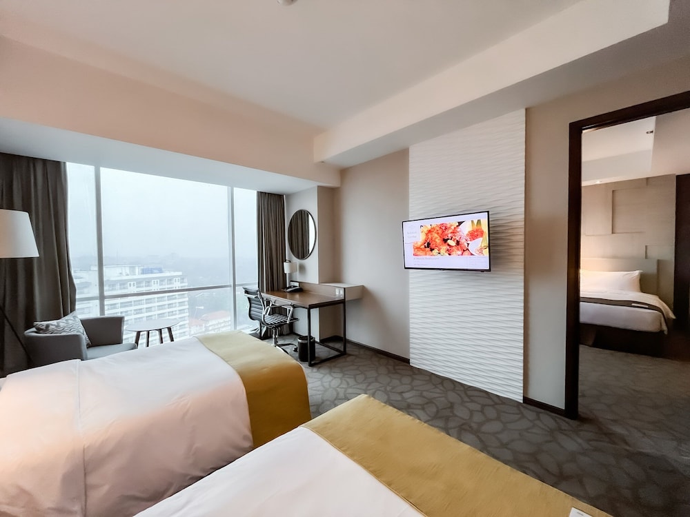 Crowne Plaza Bandung 23/75