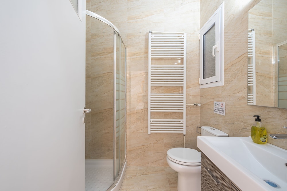 Victorias Secret Apartment 32/35