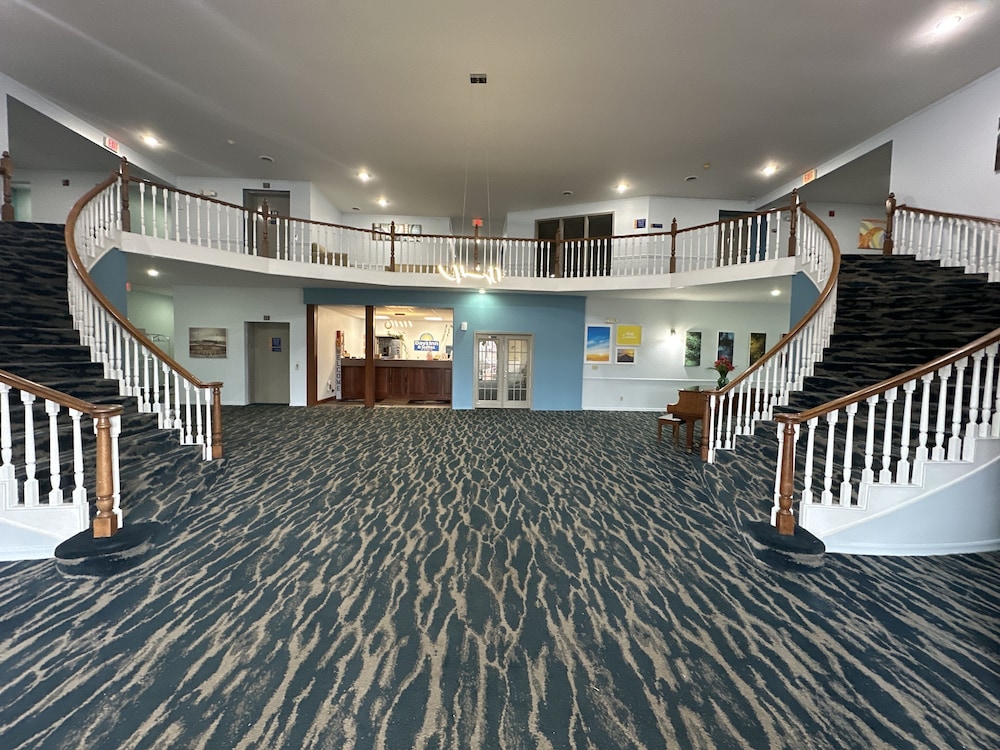 Days Inn & Suites by Wyndham Sikeston 10/51