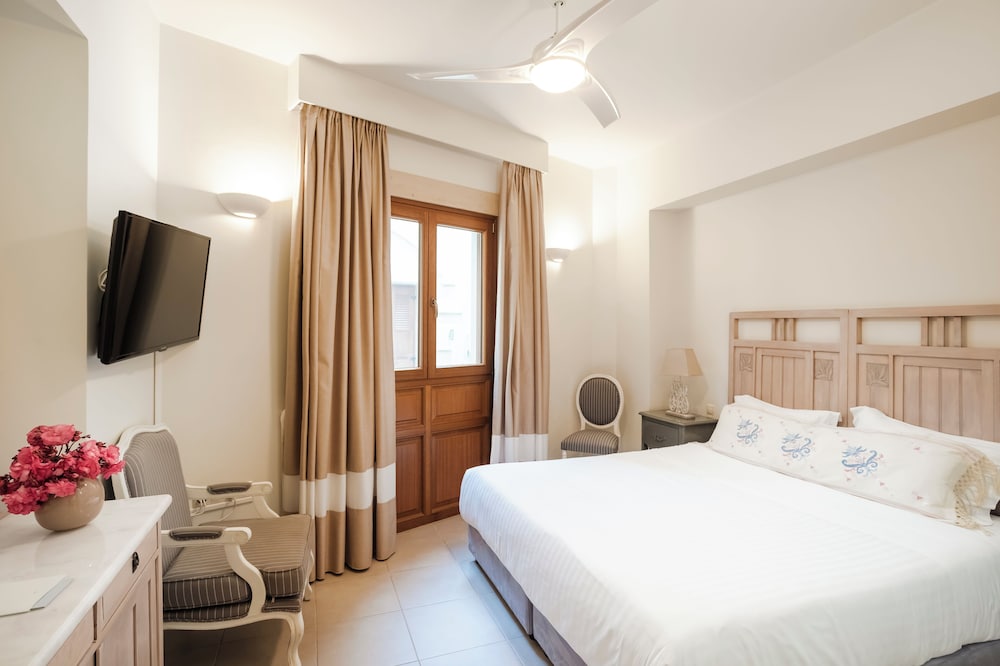 Z Boutique Hotel 10/50
