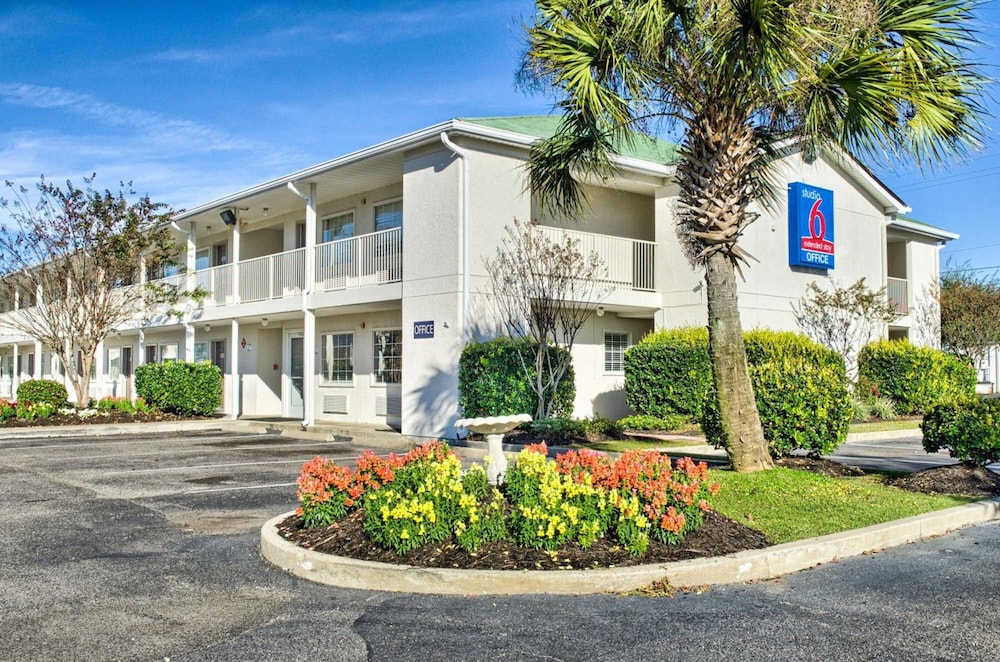 Studio 6 Extended Stay - Ocean Springs, MS 44/53