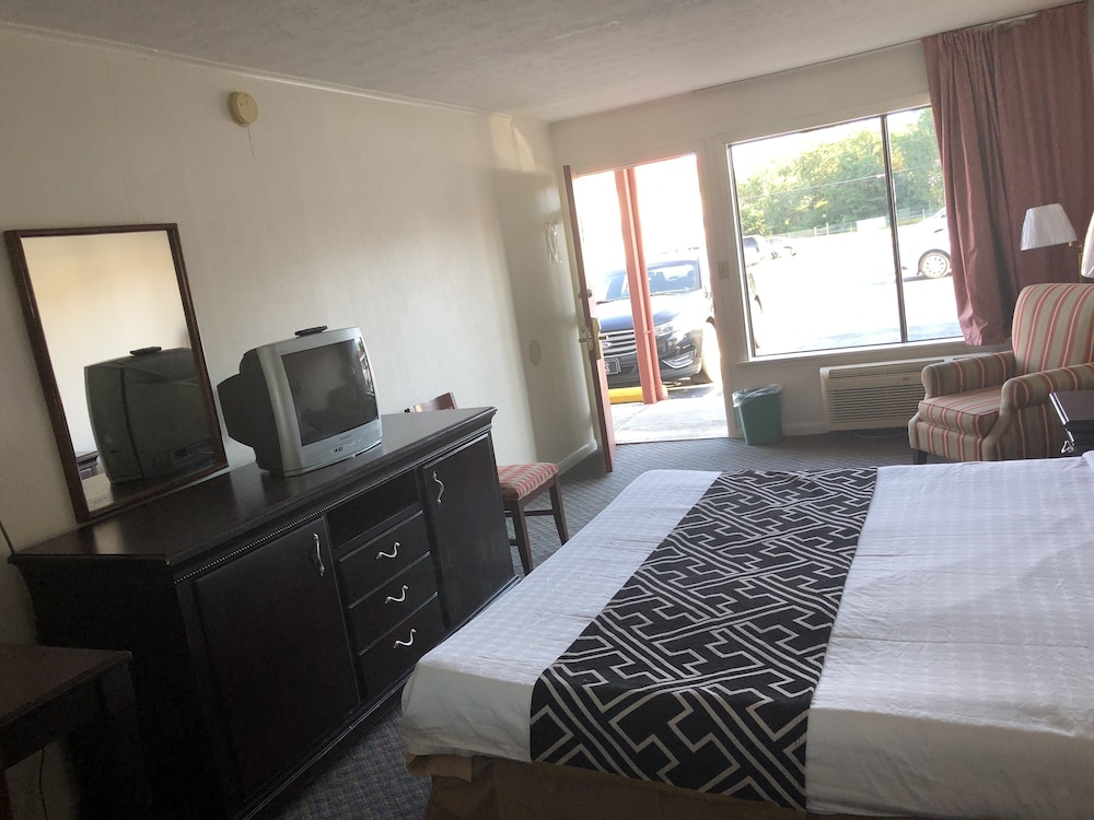 Flagship Inn 32/38