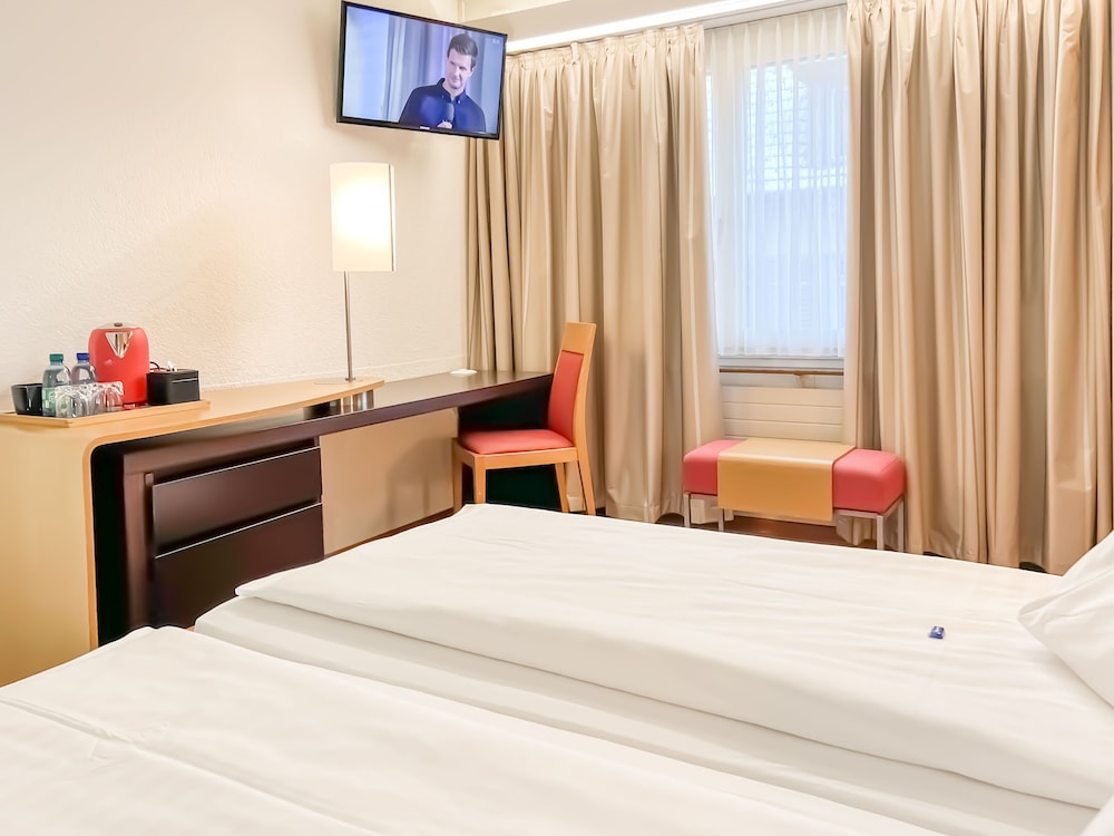 STANDARD, DOUBLE OR TWIN BED