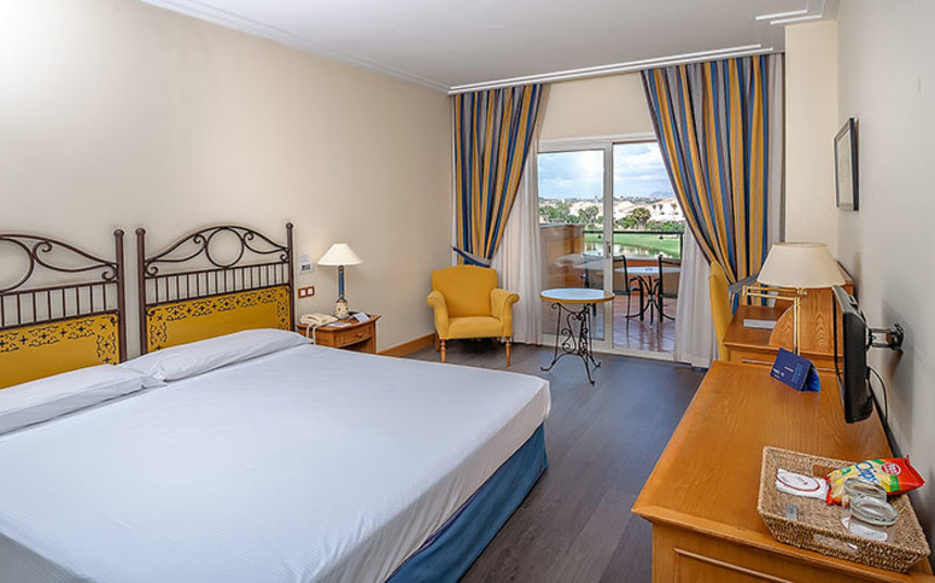 Room, Single, Double Bed, Golf Course View