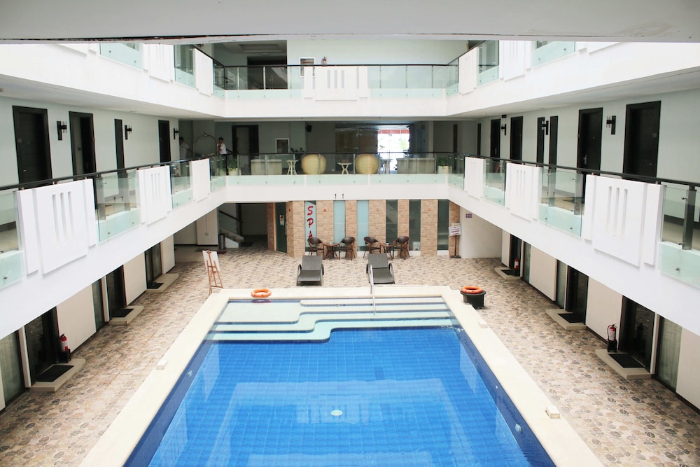 The Muse Beach Front Hotel Boracay 26/50