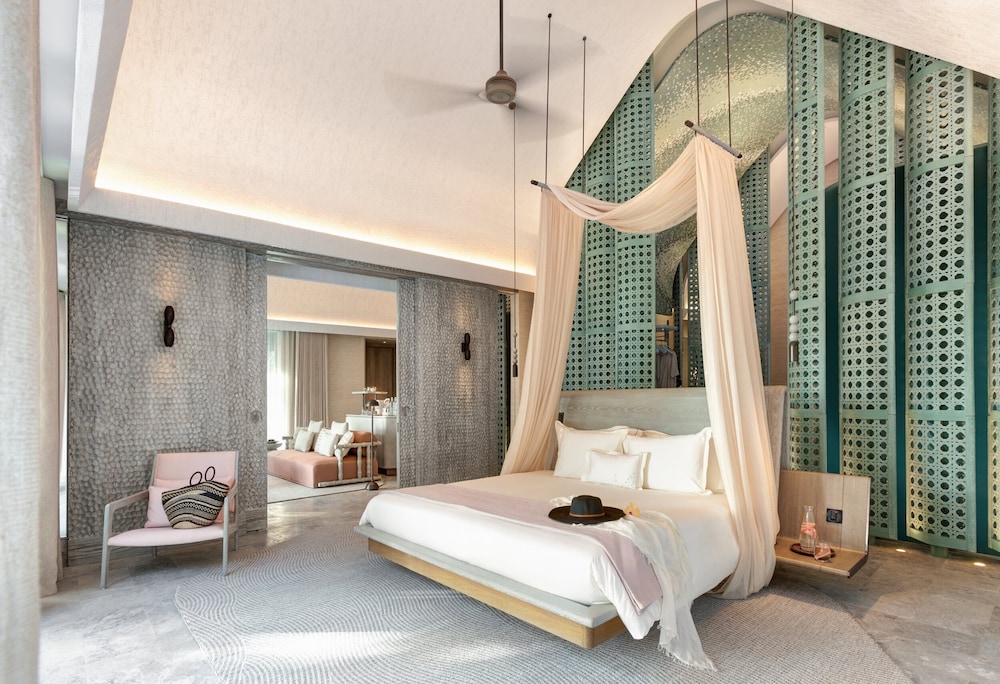 2 Bedrooms, Beach Pool, Villa, 1 King and 1 Single Beds