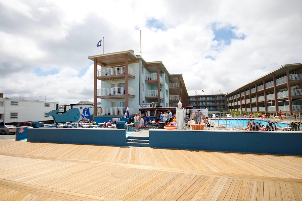 Flagship Oceanfront 28/39