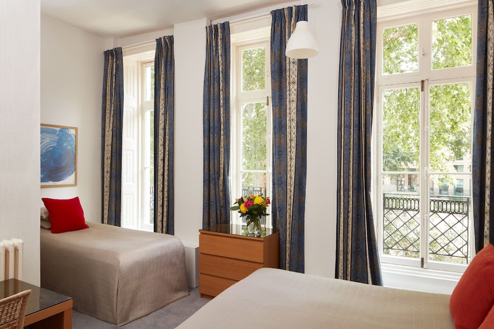 Euro Hotel 10/42