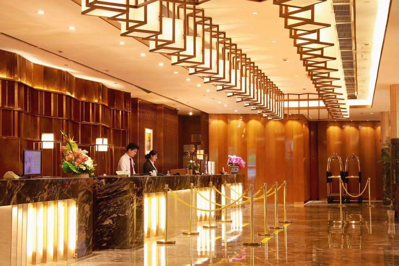 Jinghan Hotel 10/25