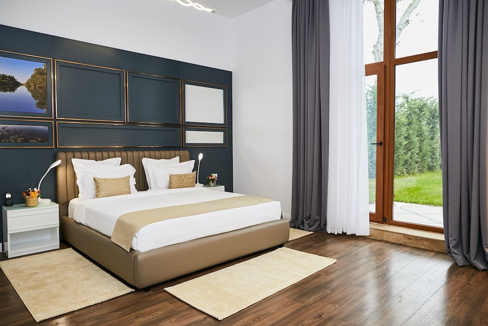 Vip, Garden, King Bed