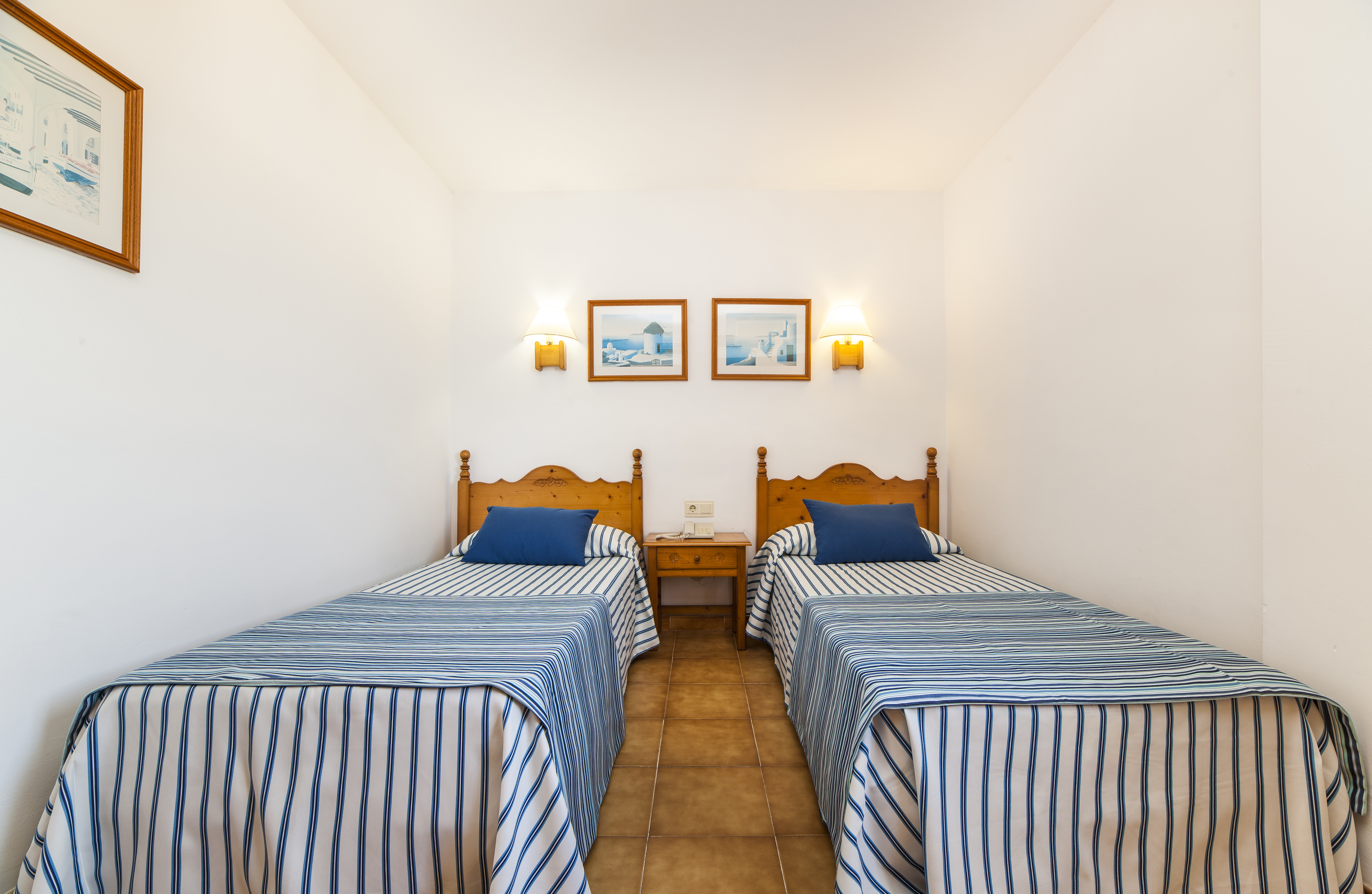 GLOBALES APARTAMENTOS CALA VIÑAS 4/20