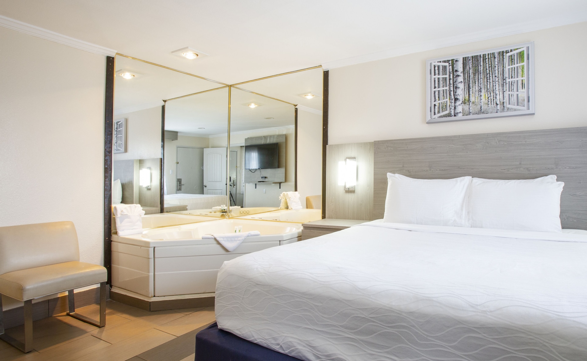 2 BEDROOMS, FAMILY SUITE