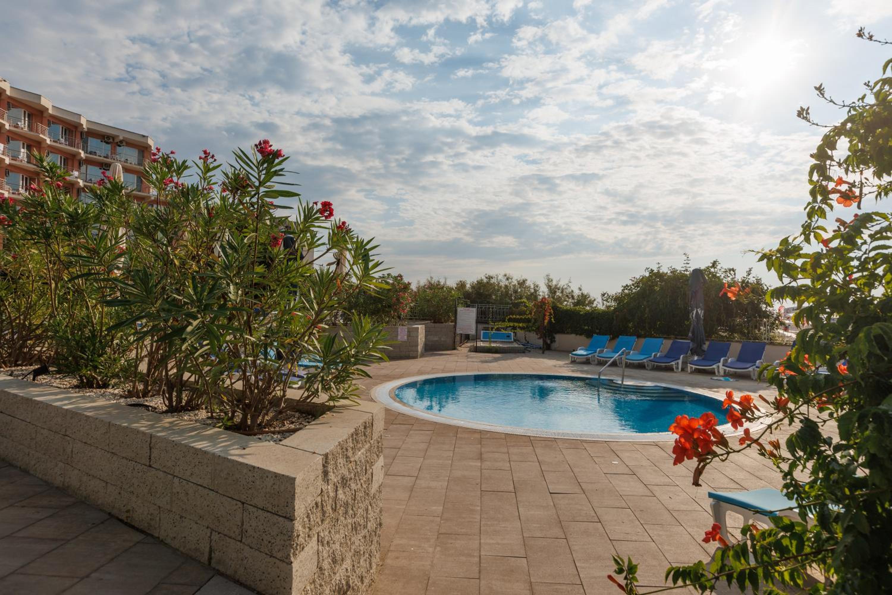 Amiral Hotel 52/55