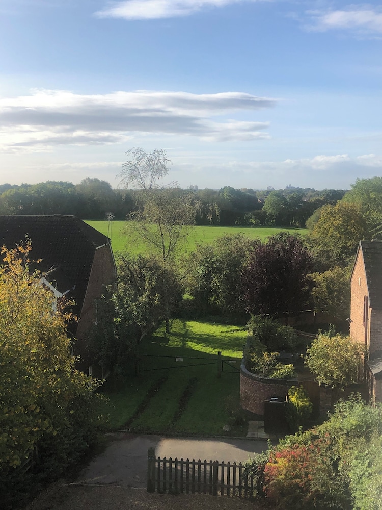 Pickmere Country Guest House 38/50