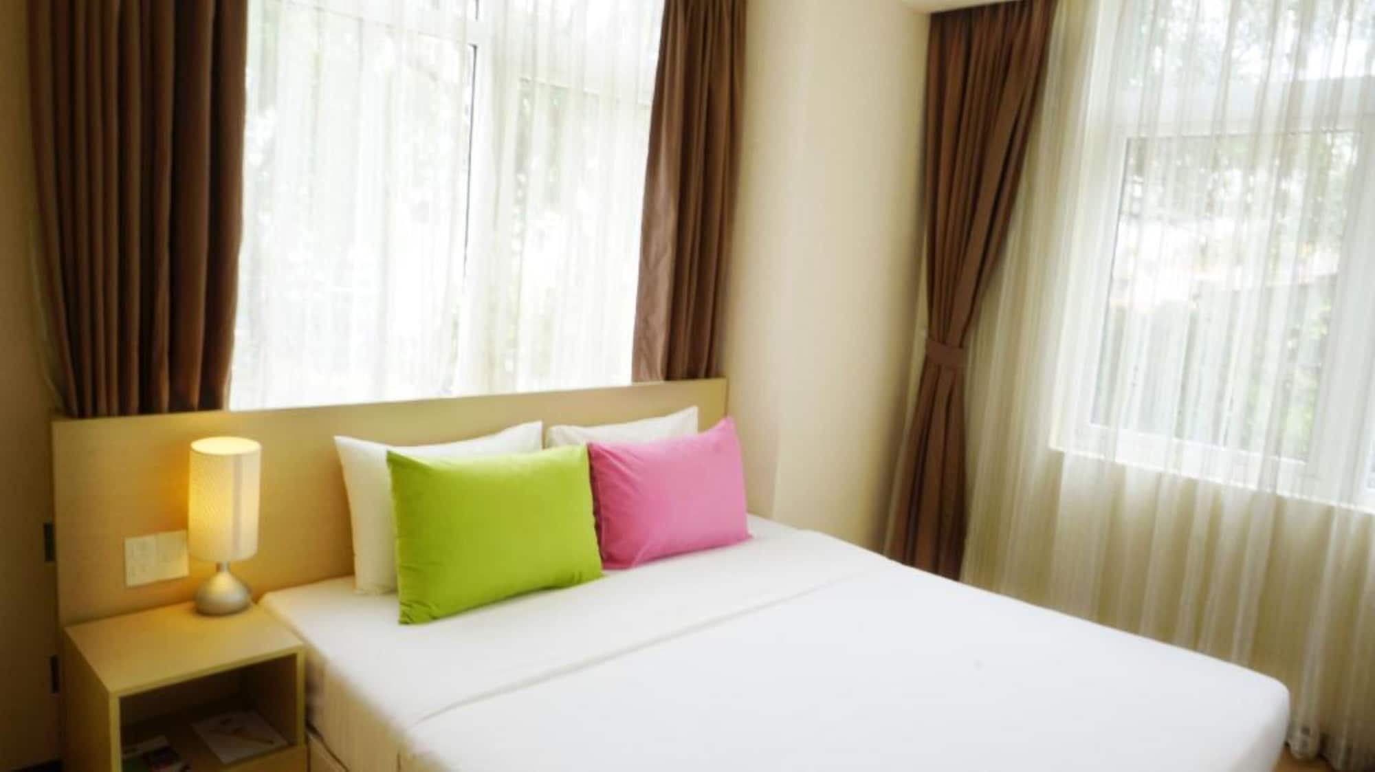 شقة ديلوكس بسرير كوين بإطلالة على المدينة بغرفة نوم واحدة، G8 Center Hotel Saigon 2/8
