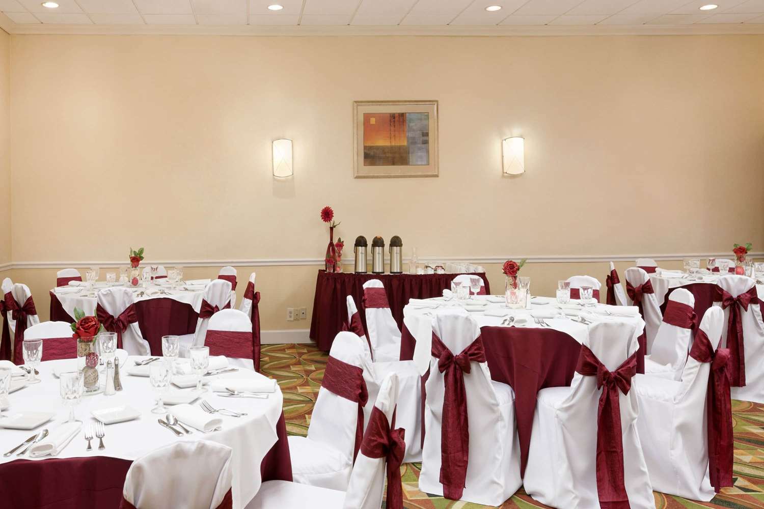 Ramada By Wyndham Newark/Wilmington 24/34