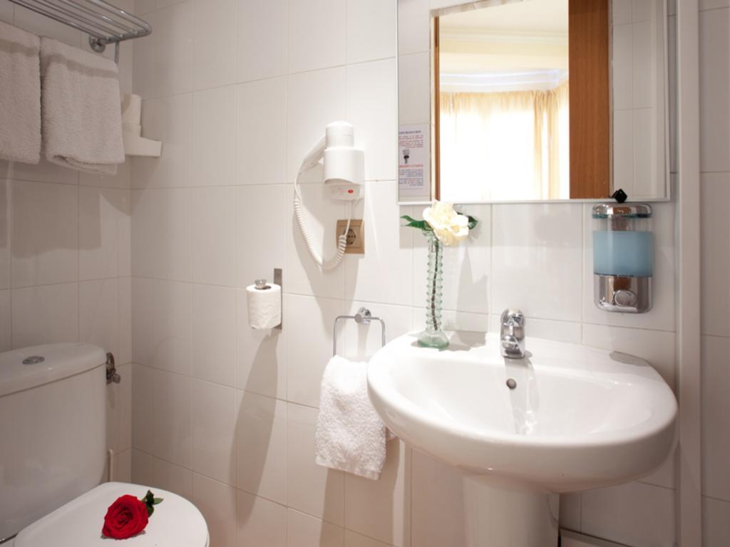 Hostal Felipe Ii 20/24