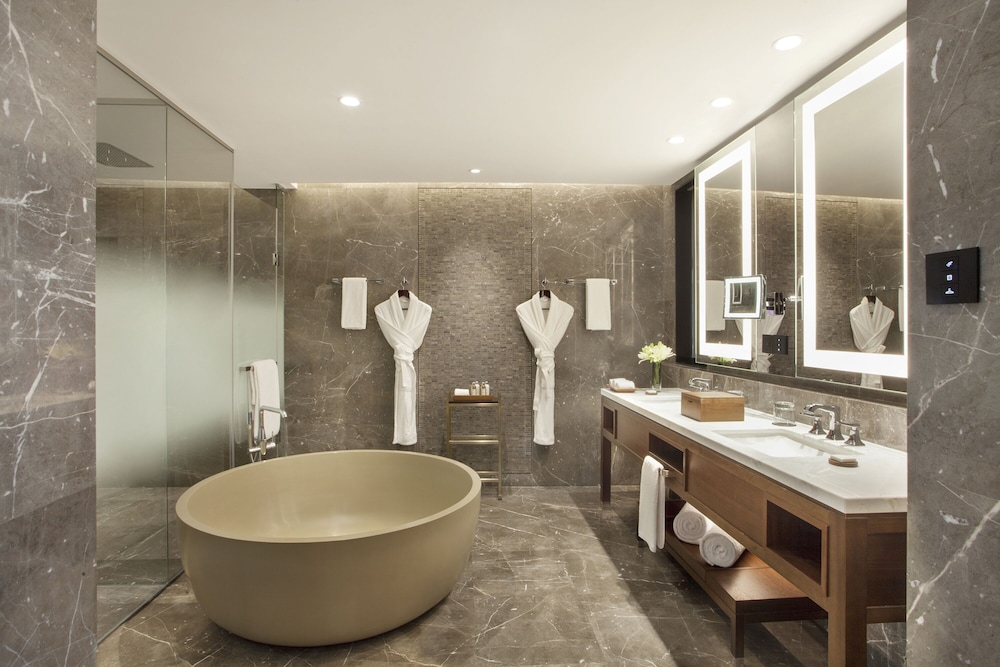 GRAND HYATT KOCHI BOLGATTY 22/71