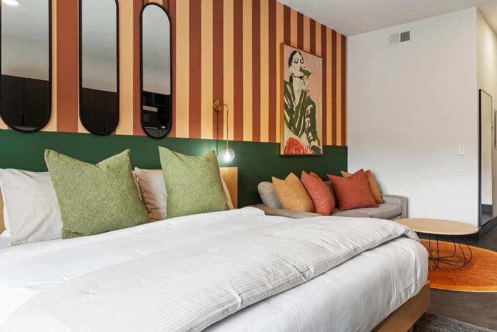 Design, Studio, King Bed