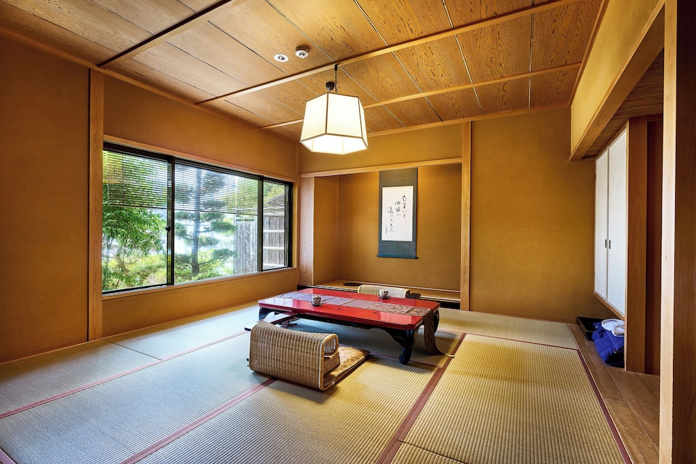 SUITE, SEMI OUTDOOR BATH, TATAMI