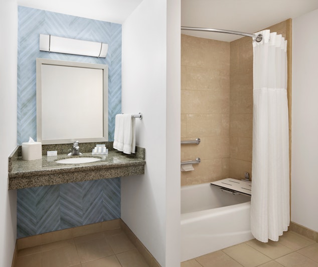 Hilton Garden Inn Dallas Richardson 70/70
