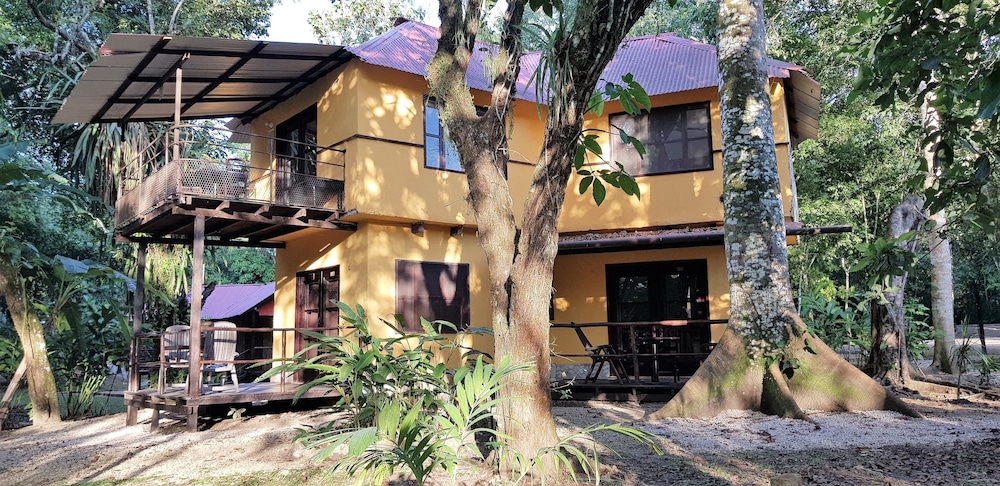 Kin Balam Cabanas 4/68