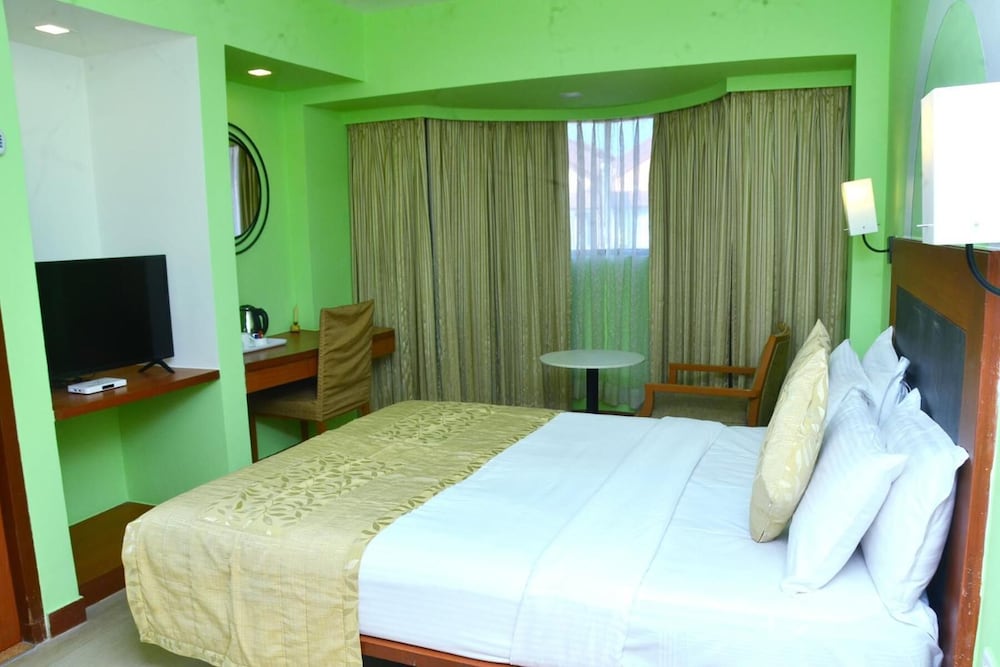 The Orchid Passaros Goa Adults Only 16/48