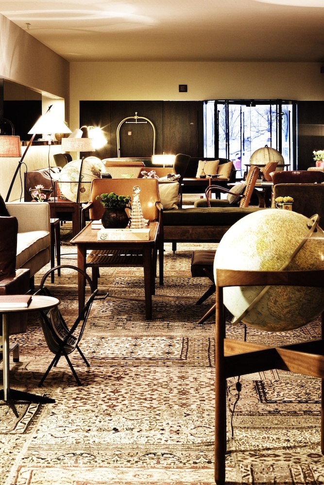 Square Nine Hotel Belgrade 72/81