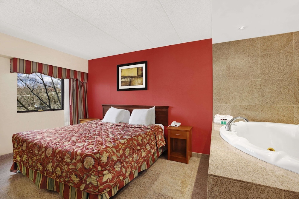 Ramada by Wyndham East Orange 9/24