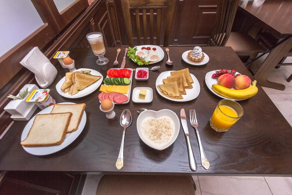 Bishkek Centrum Hotel 54/66
