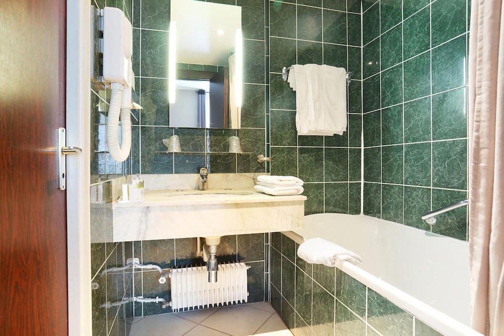 Hotel De La Boetie 28/61