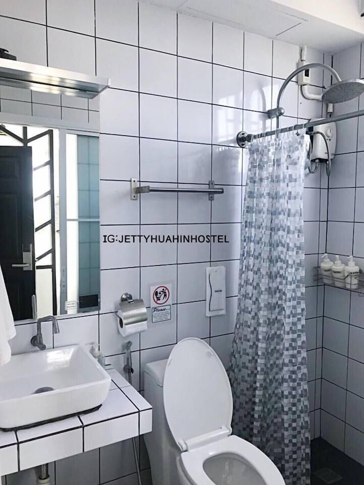 Jetty Huahin Hostel 72/77