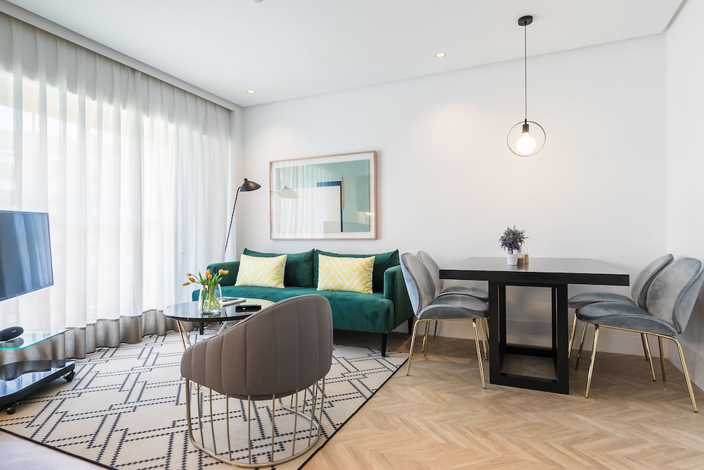 Feelathome Waldorf Suites Apartments 23/40