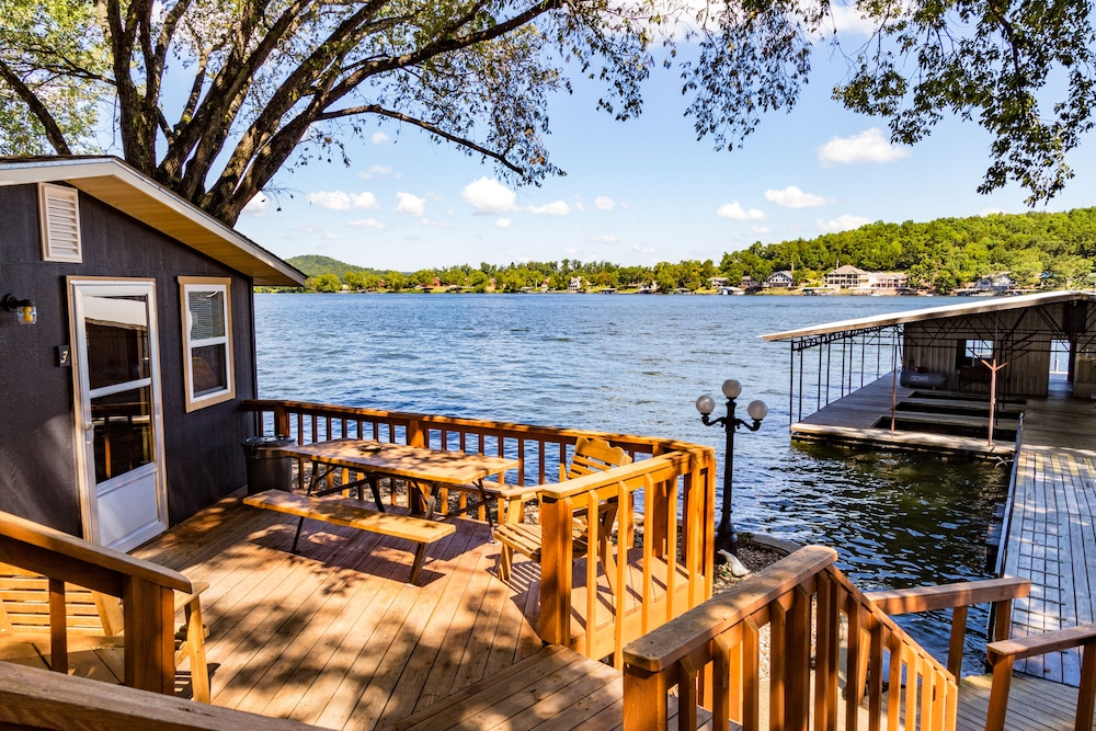 Point View Resort 65/73