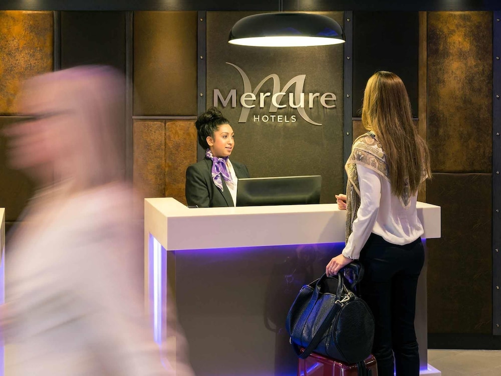 Mercure London Heathrow 7/68