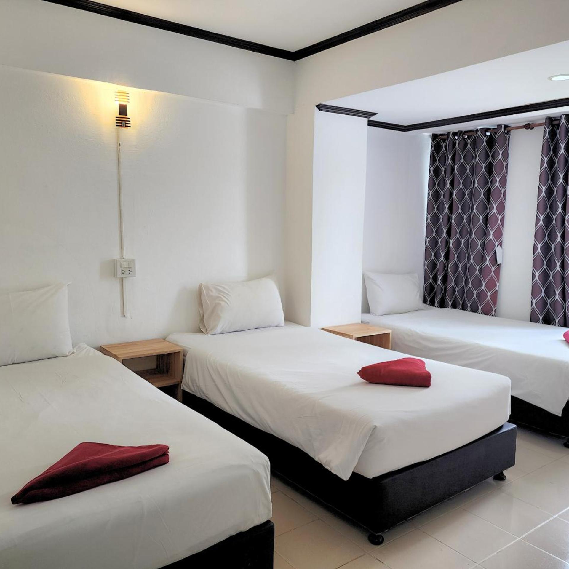 Room, Triple, Mountain View