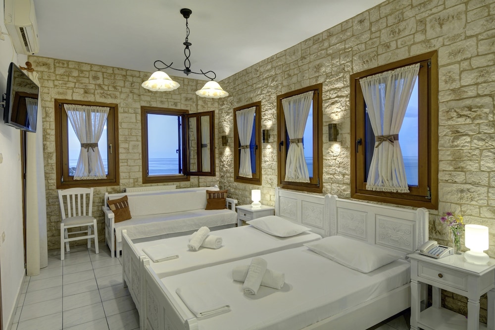 Hotel Agnadi-Horefto 58/63
