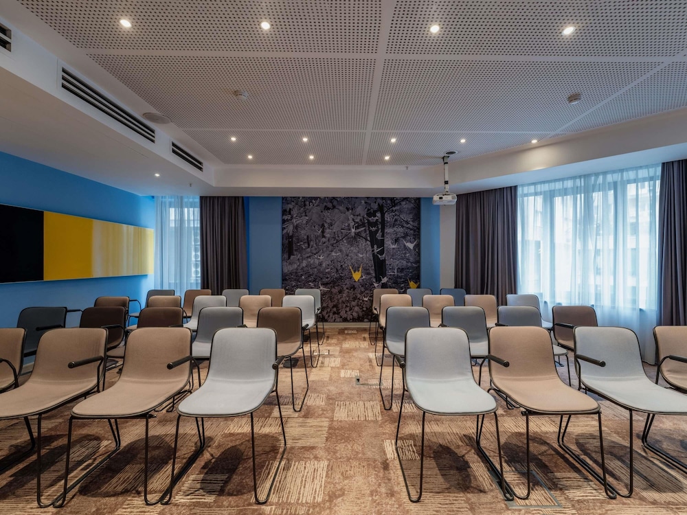 Ibis Yerevan Center 58/67