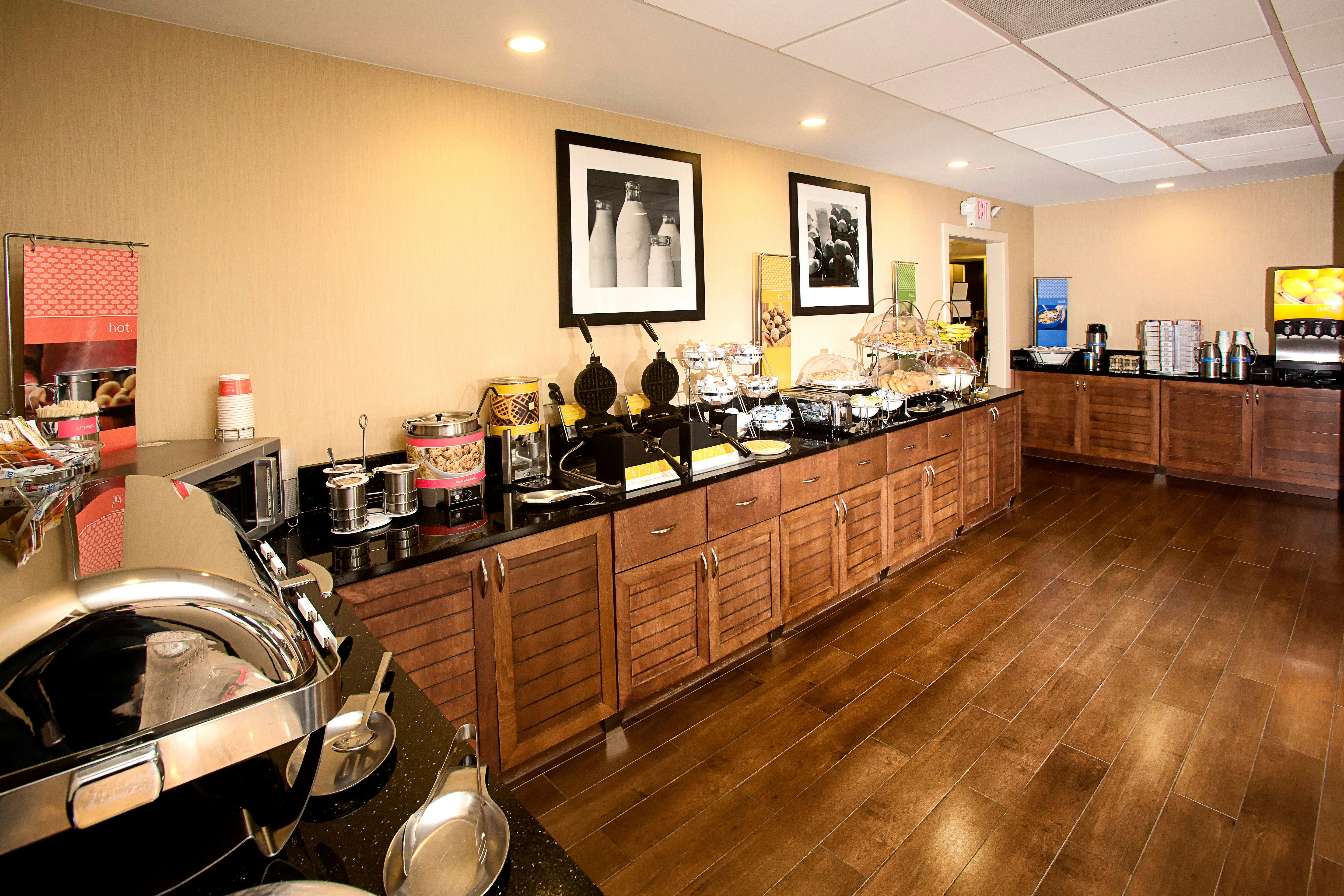 Hampton Inn Morehead City 8/42