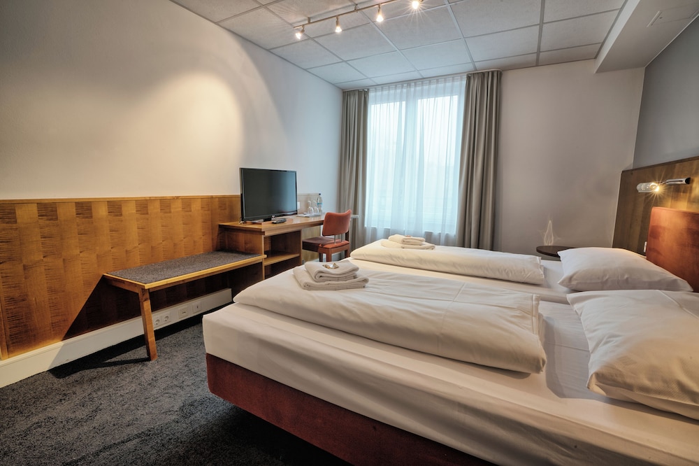 Hotel4you 10/50