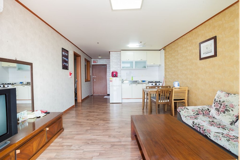 Il Sung Jeju Beach Resort 35/42