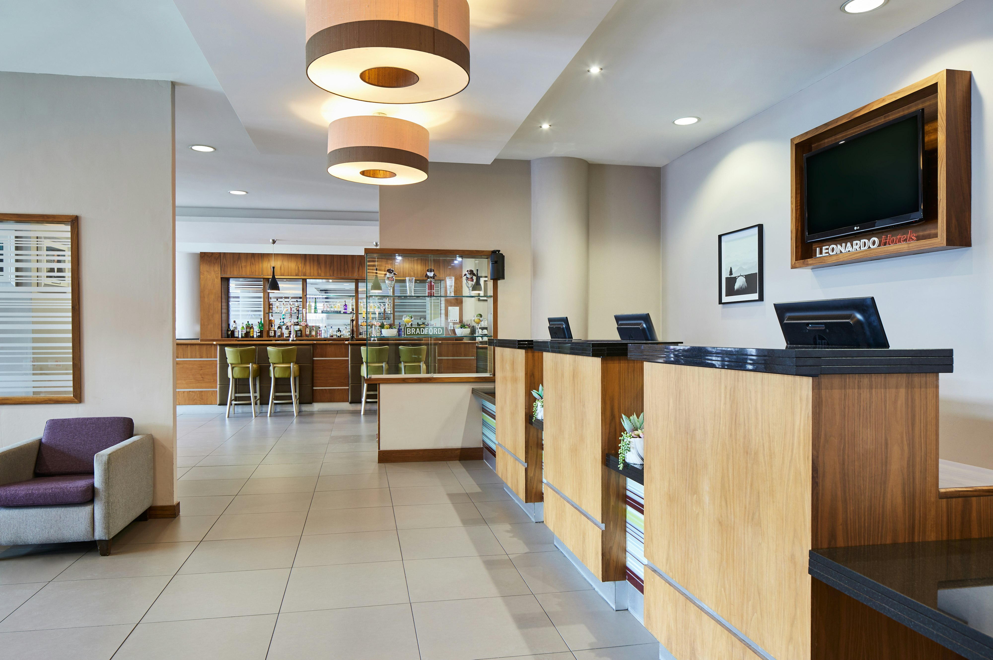 Lobby at Leonardo Hotel Bradford, BRADFORD