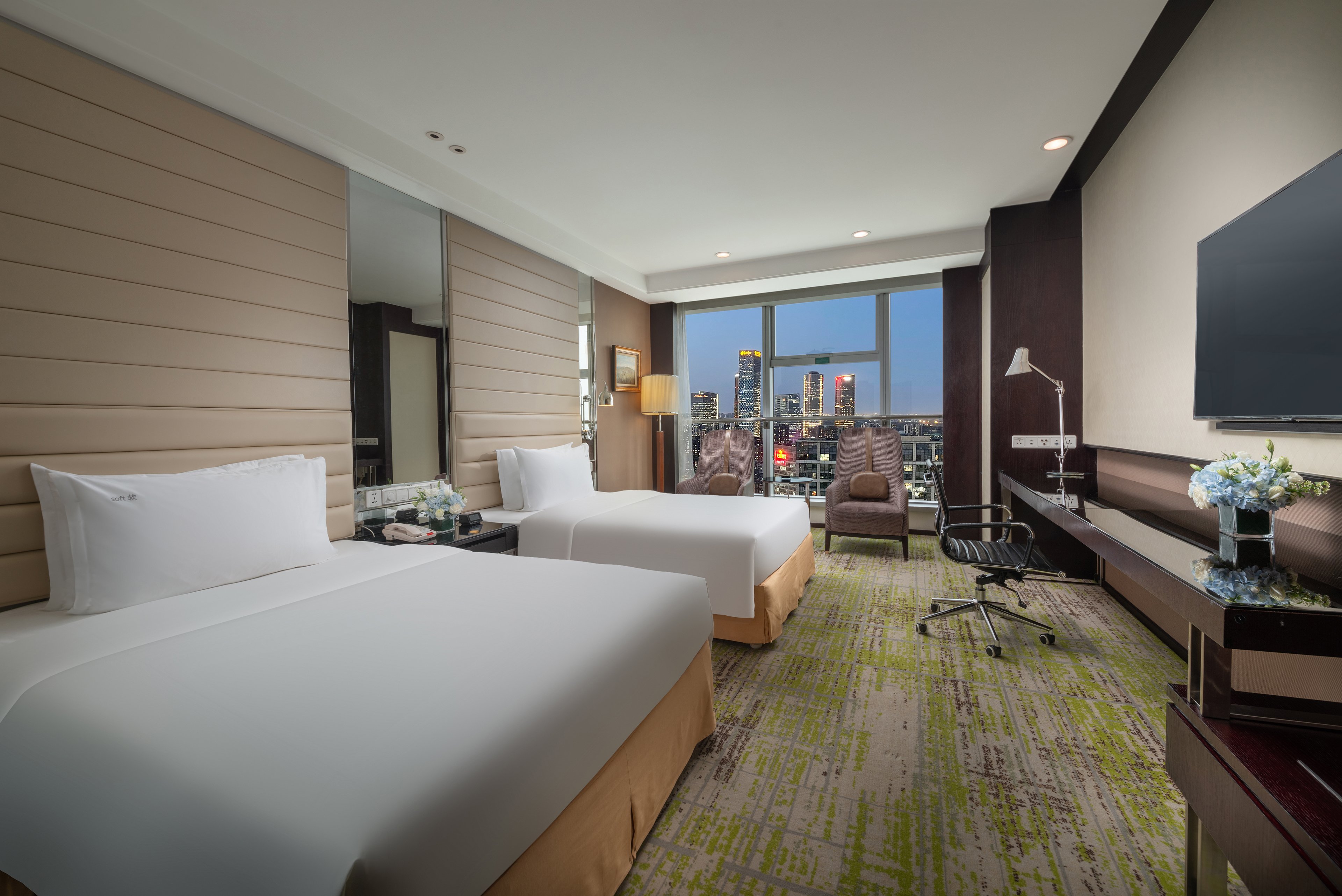 Deluxe, Twin Beds