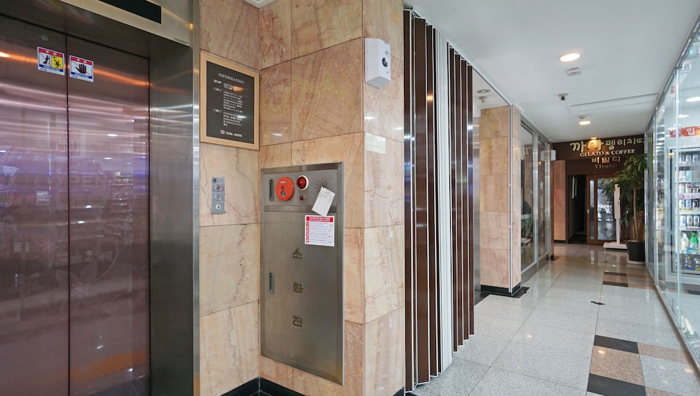 Insadong Crown Hotel 15/60