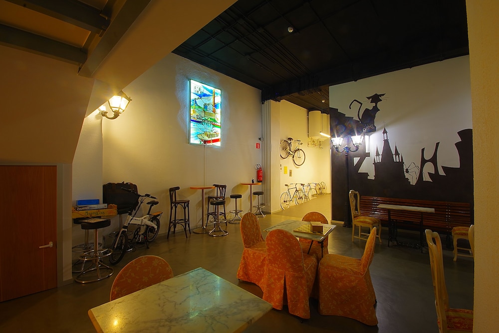 All Iron Hostel 24/50