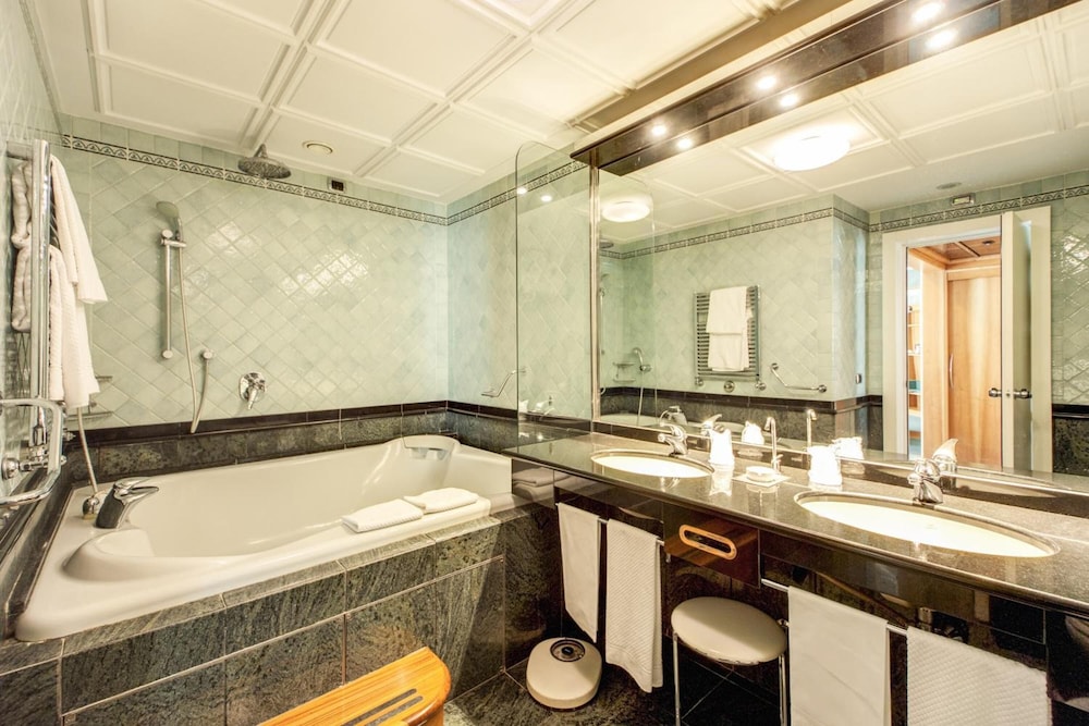 Brunelleschi Hotel Milan 16/49