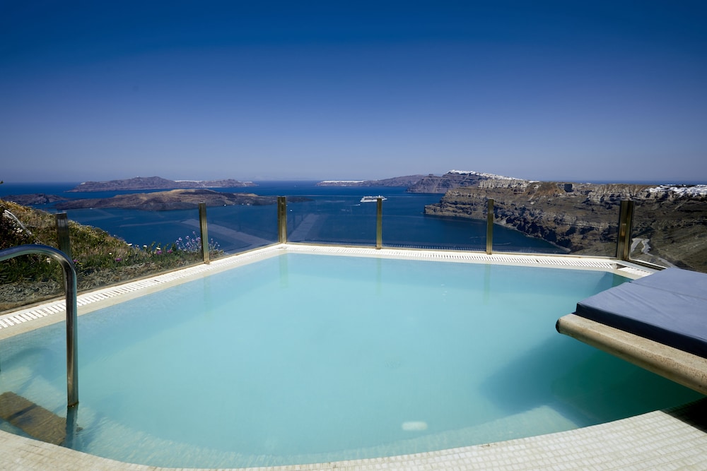 Suites of the Gods Cave Spa Hotel 17/50