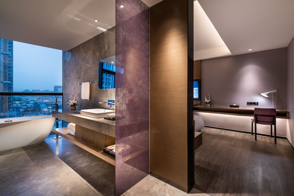 Mercure Suzhou Downtown 11/75