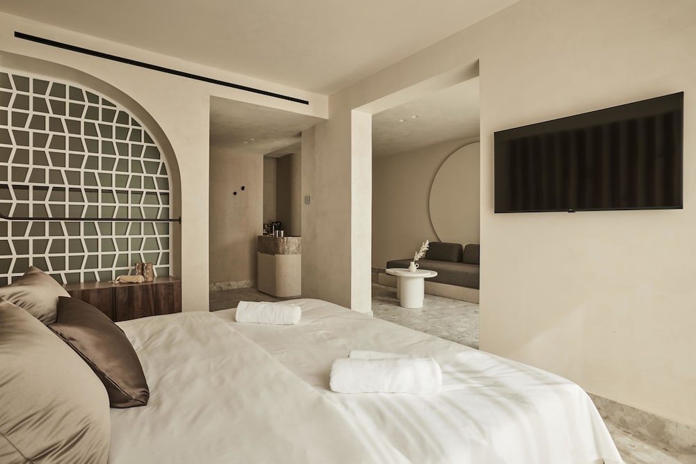 Uzenie All Suites Boutique Resort 29/69