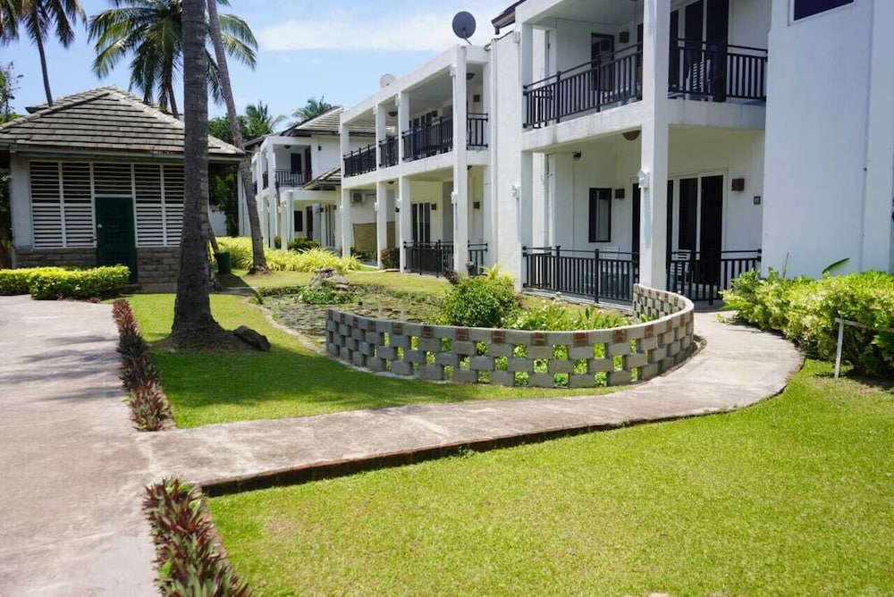 Amaluna Resorts 30/50